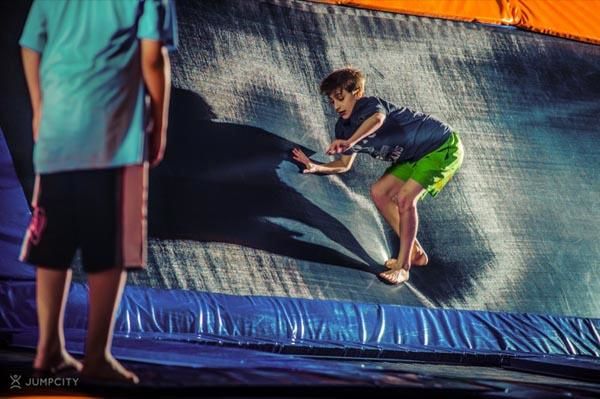 Parque de Camas elasticas arena trampoline park