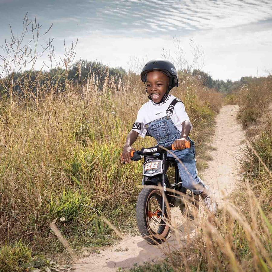 bicicleta sem pedais BERG BIKY Trail Green com travão de mão