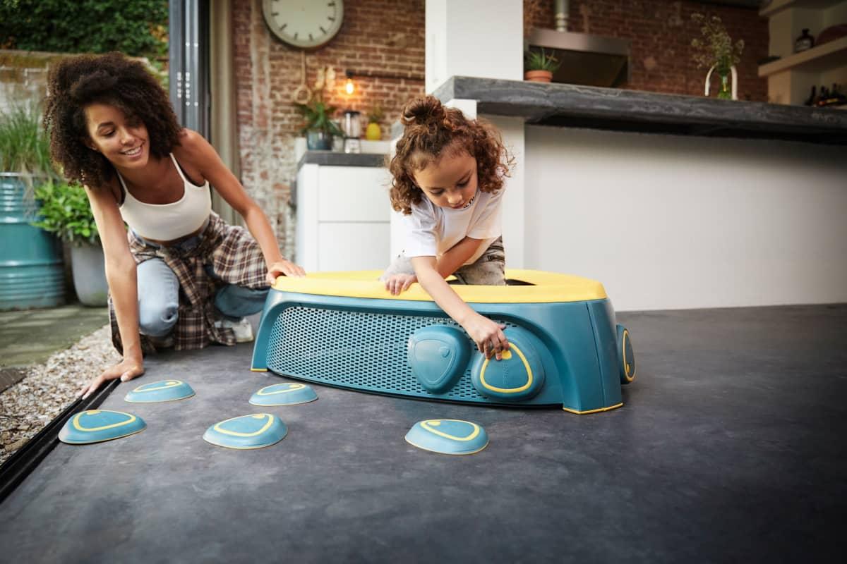 Cama elástica infantil BERG Hoppaa para desarrollar las habilidades motoras