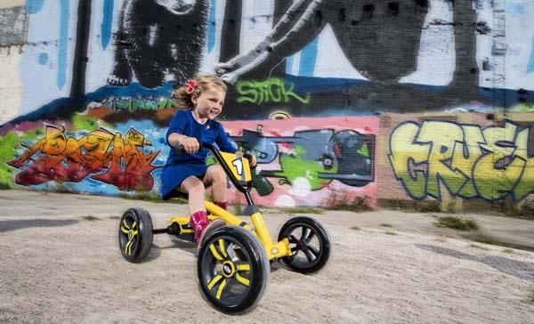 Carro de pedais Berg Buzzy Yellow