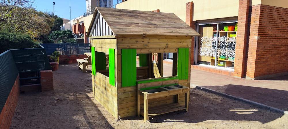 Caseta infantil de fusta per a l'exterior de grans dimensions MASGAMES LOLLIPOP HORECA amb cuineta