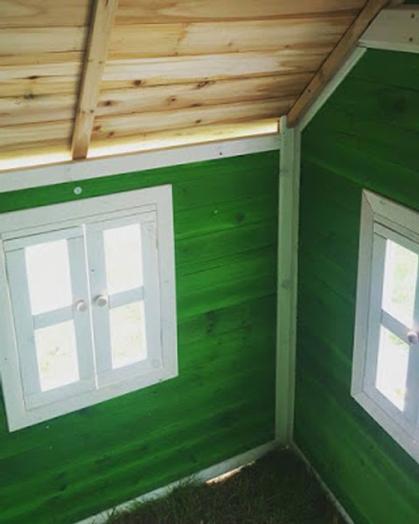 Casita de madeira whacky mansion