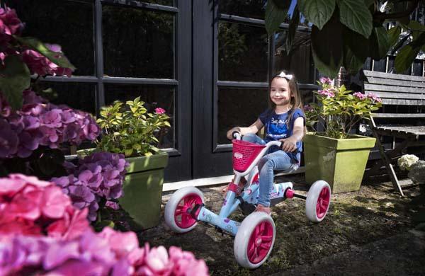 Carro a pedais BERG BUZZY BLOOM de rosa