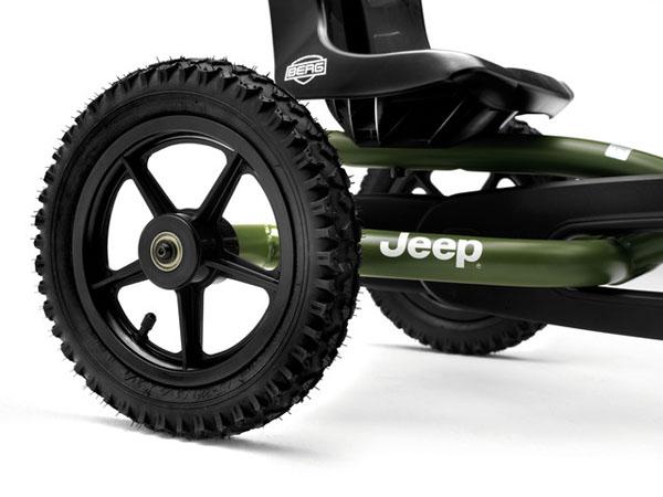 coche de pedales jeep