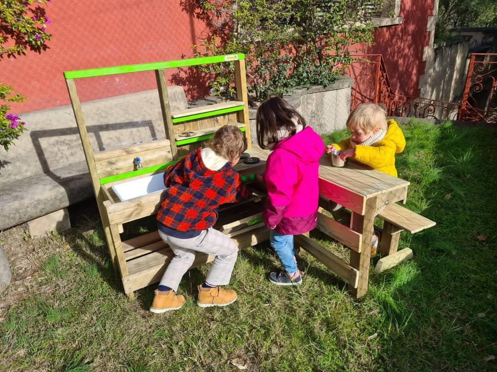 Cozinha de exterior infantil madeira MASGAMES TASTY DELICIOUS