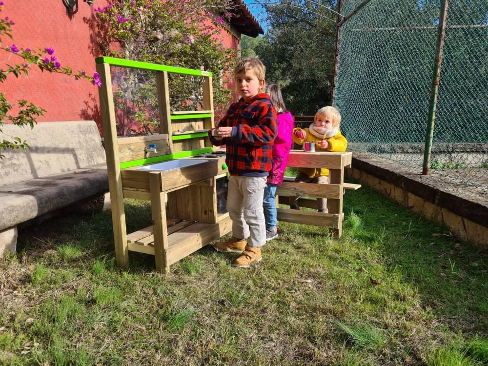 Cocinita exterior infantil de madera tratada MASGAMES TASTY DELICIOUS