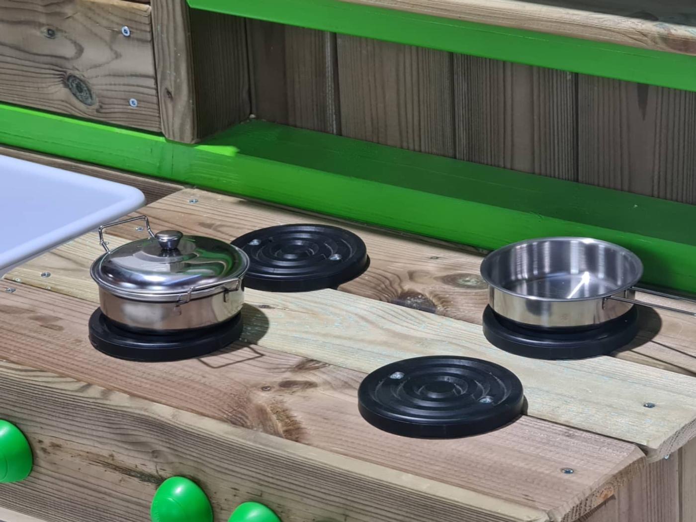 Utensilis per a la cuineta infantil