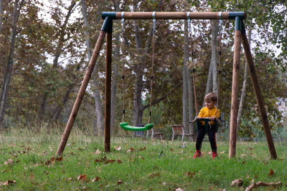 Columpio de madera MASGAMES KADI con asiento de bebé