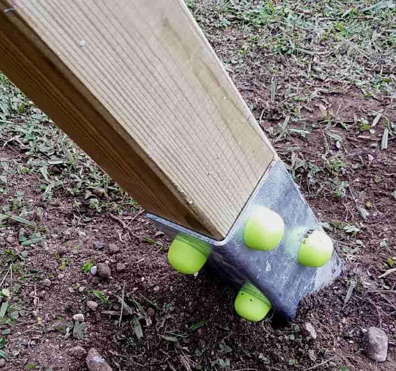 Baloiço de madeira Vega uso publico ancora chão