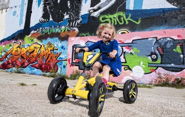 Carro de pedais Berg Buzzy Amarelo