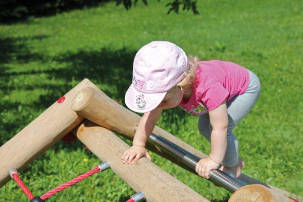 Circuito montessori de madera no tratada de robinia