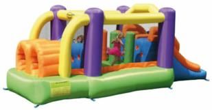 Insuflável circuito de obstáculos 