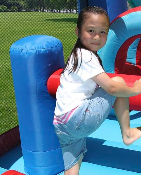 Inflable carrera de obstáculos grande