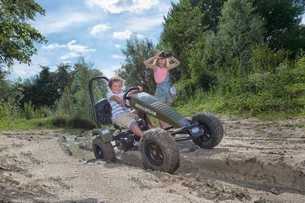 Carro de pedais JEEP Revolution BFR