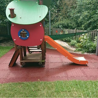 suelo de caucho puzle para parques infantiles