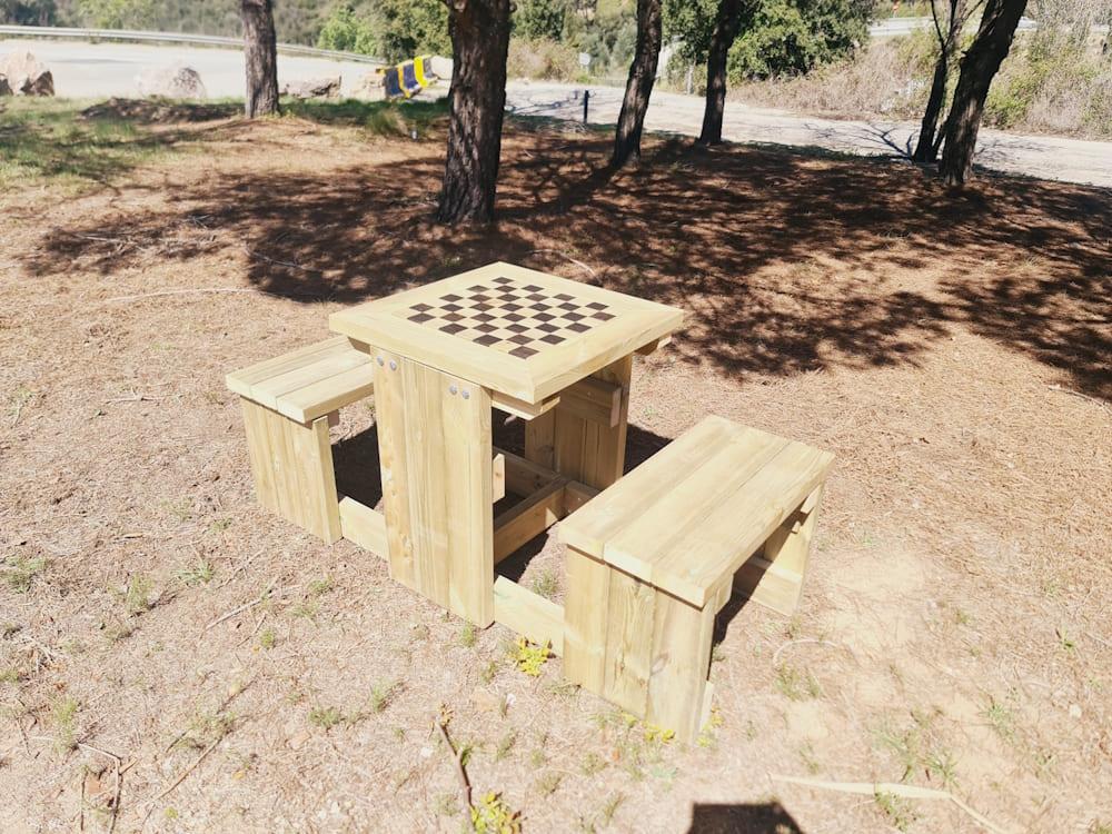 Mesa de ajedrez de madera para exterior MASGAMES