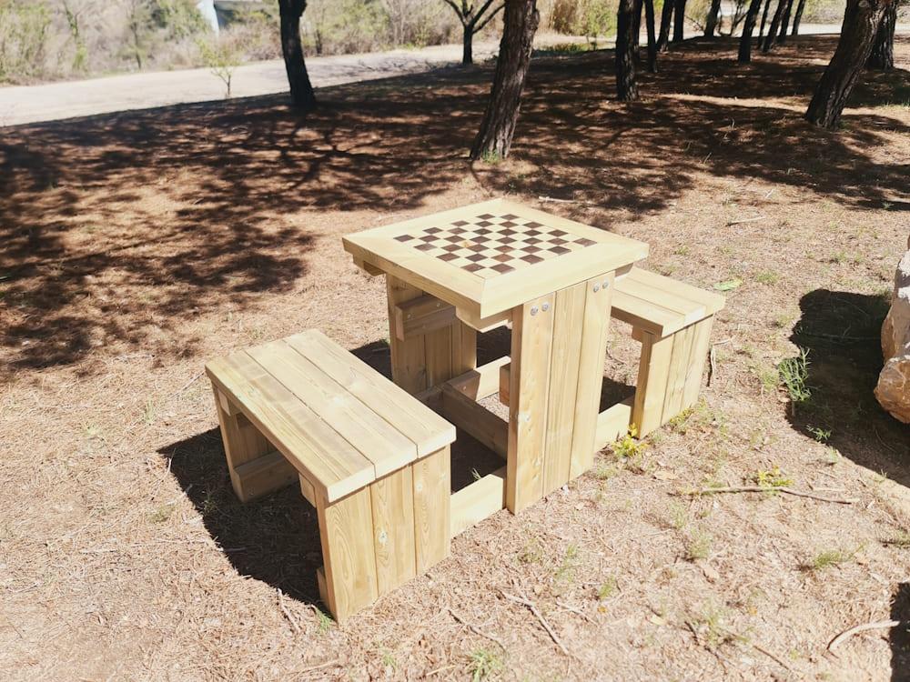 Mesa de ajedrez de madera para exterior MASGAMES