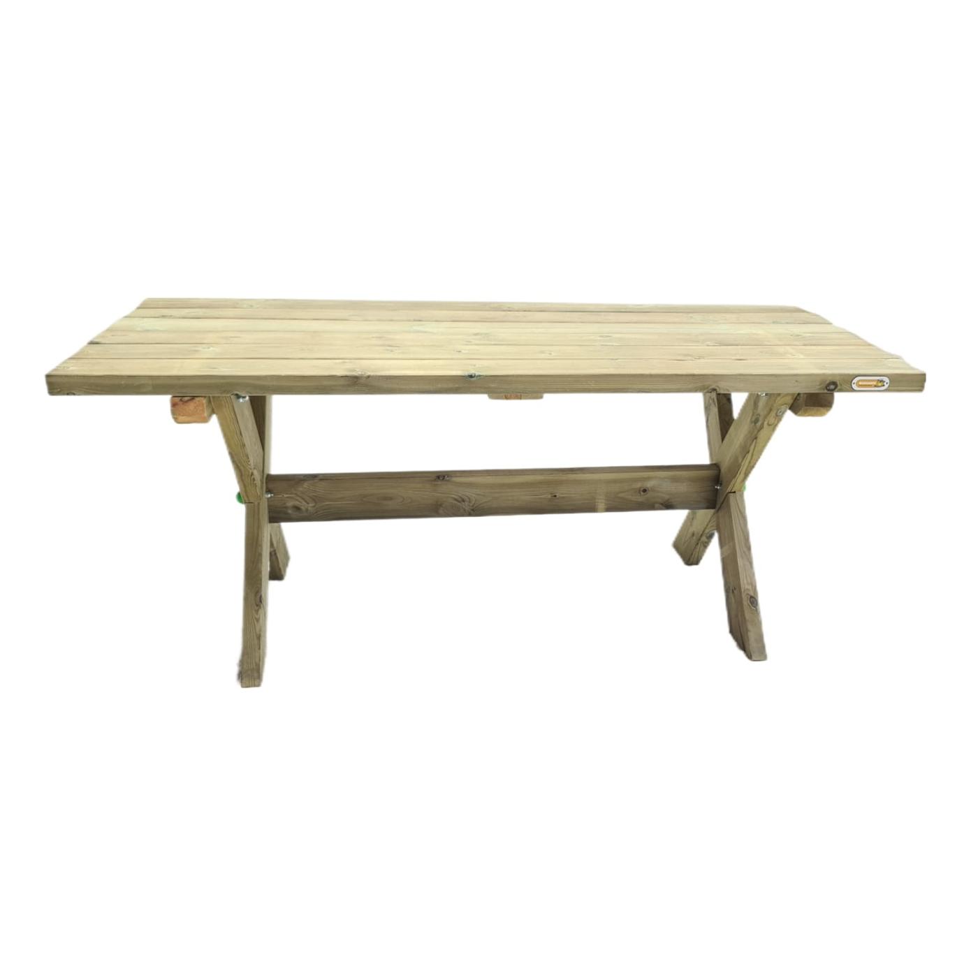 Mesa de madera para exterior XERTA con bancos con respaldo VIC de la marca MASGAMES