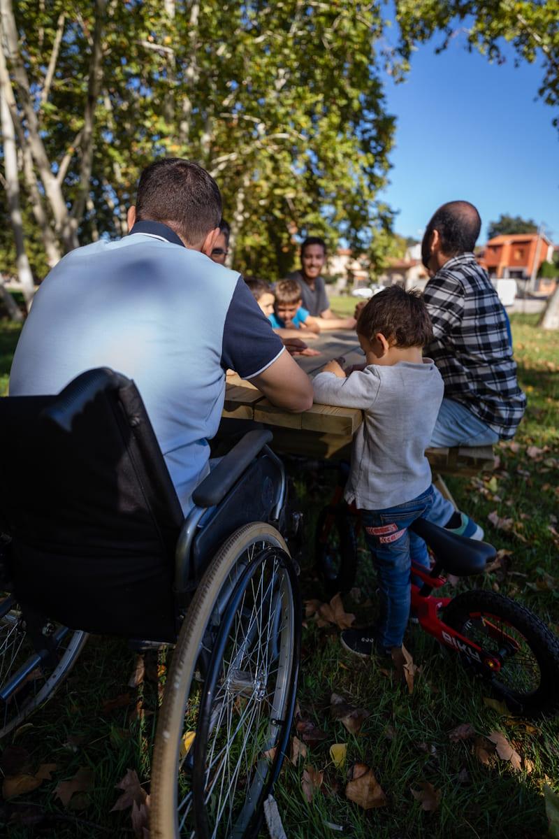 Mesa de picnic adaptada a silla de ruedas MASGAMES LYON