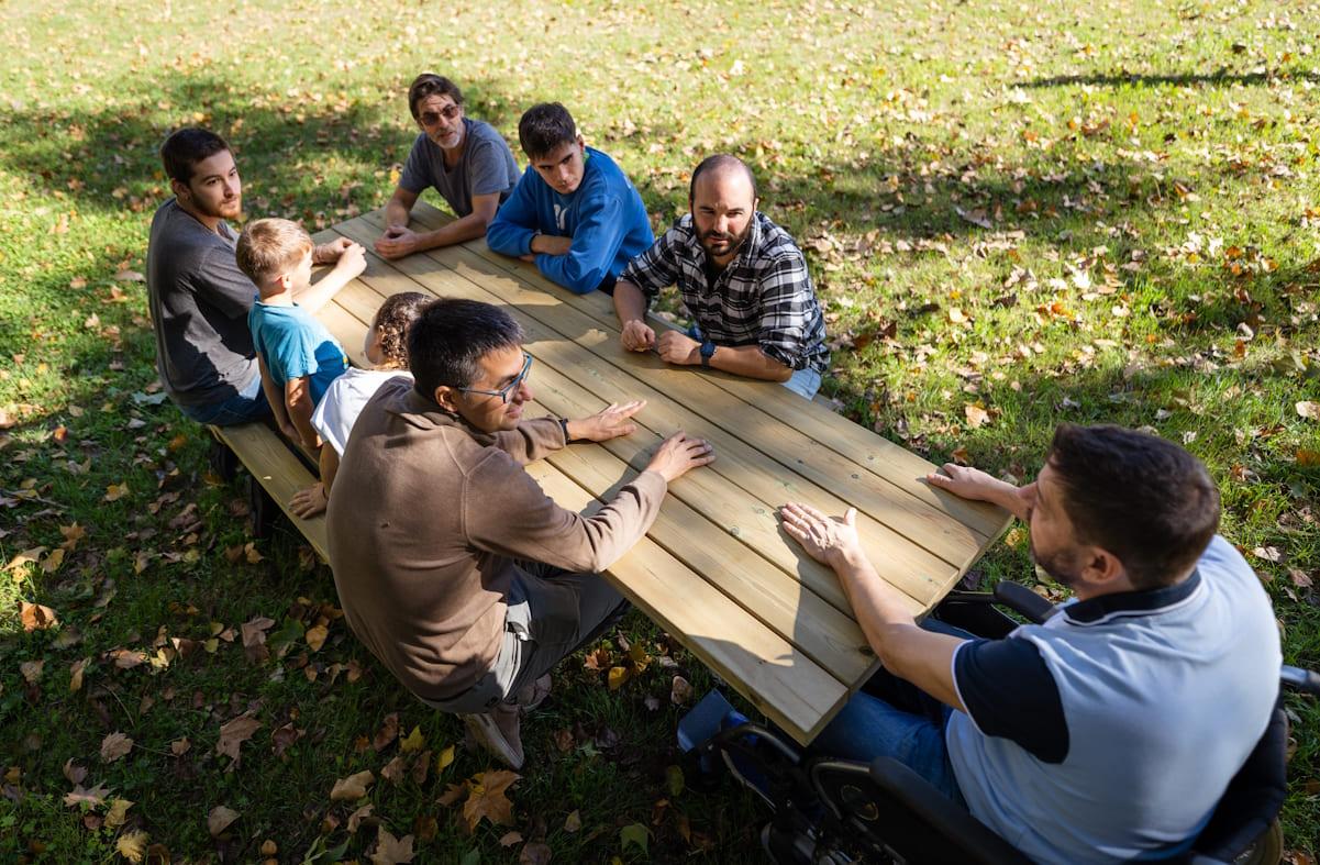 Taula de picnic adaptada a cadira de rodes MASGAMES LYON