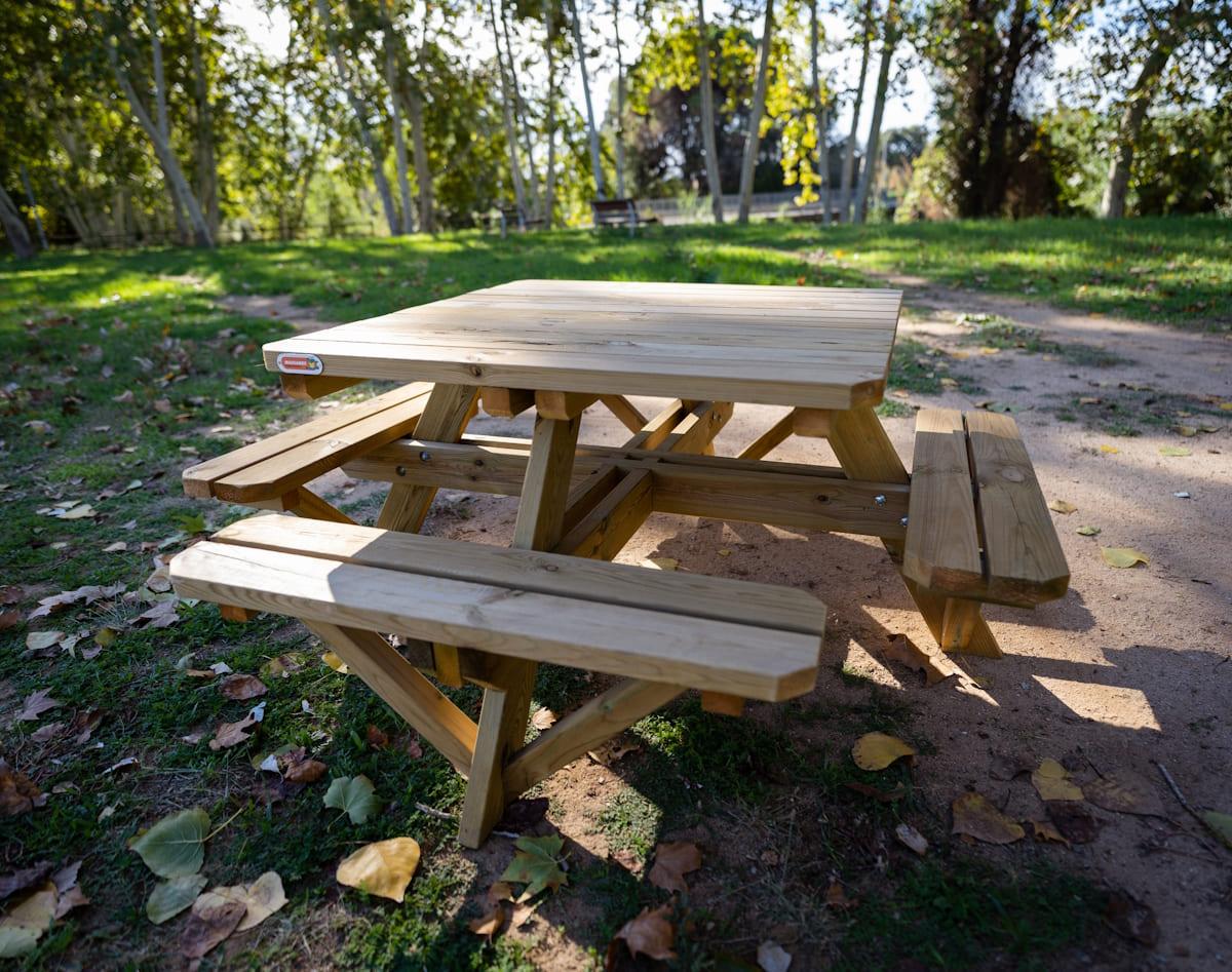 Mesa de picnic cuadrada infantil MASGAMES PERSIC de madera tratada para el exterior