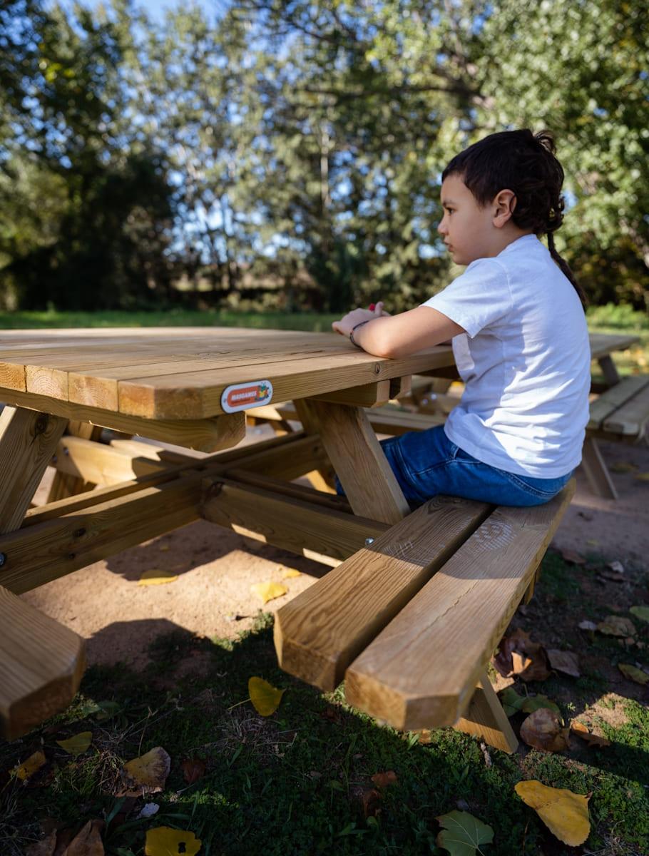 Taula de picnic quadrada infantil MASGAMES PERSIC fabricada en fusta per a l'exterior amb autoclau nivell IV