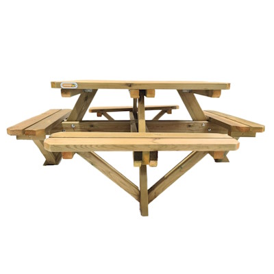mesa de piquenique de madeira exterior com tratamento em autoclave nível IV