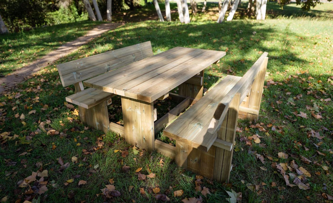 Mesa de picnic cuadrada de madera MASGAMES CANET