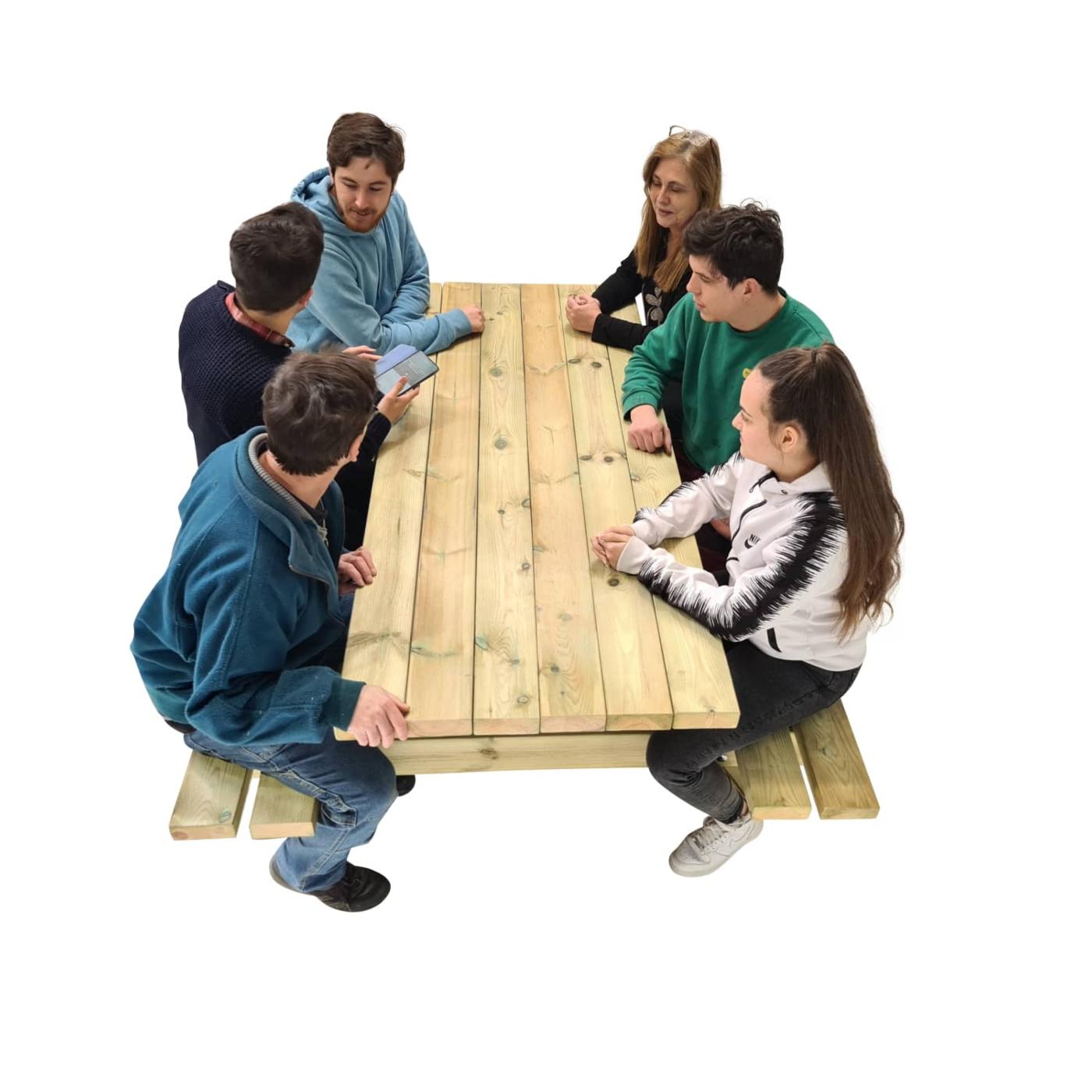 Mesa de piquenique MUNIQUE de madeira de pinho com bancos