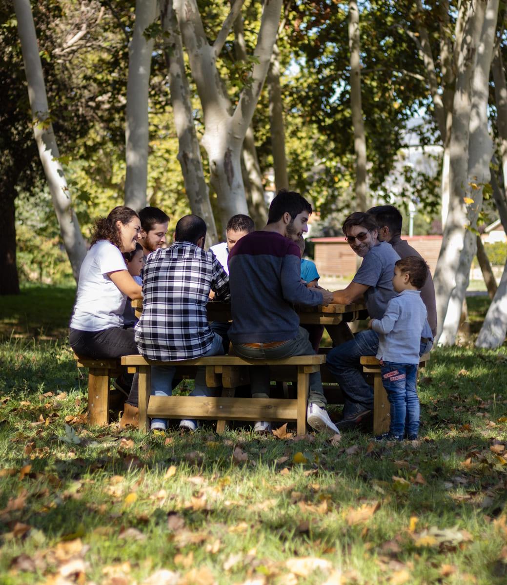 Mesa de picnic cuadrada MASGAMES BALTIC de madera tratada para exterior