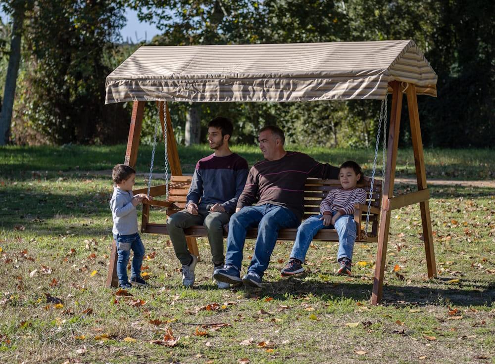 Moble balancí de jardí de fusta MASGAMES ELNA XL amb sostre de lona