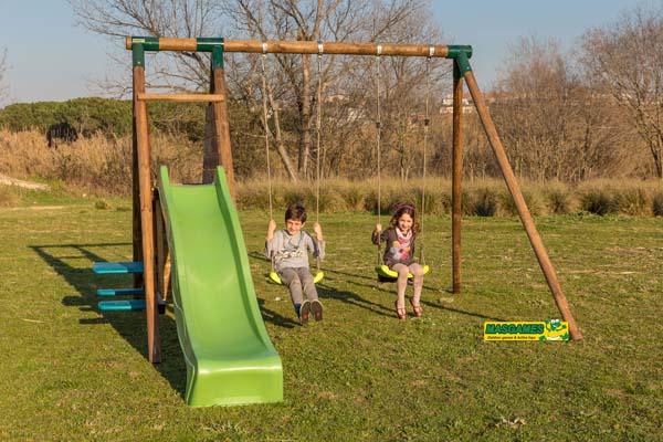 Parque infantil Mauna Loa con columpio y tobogán