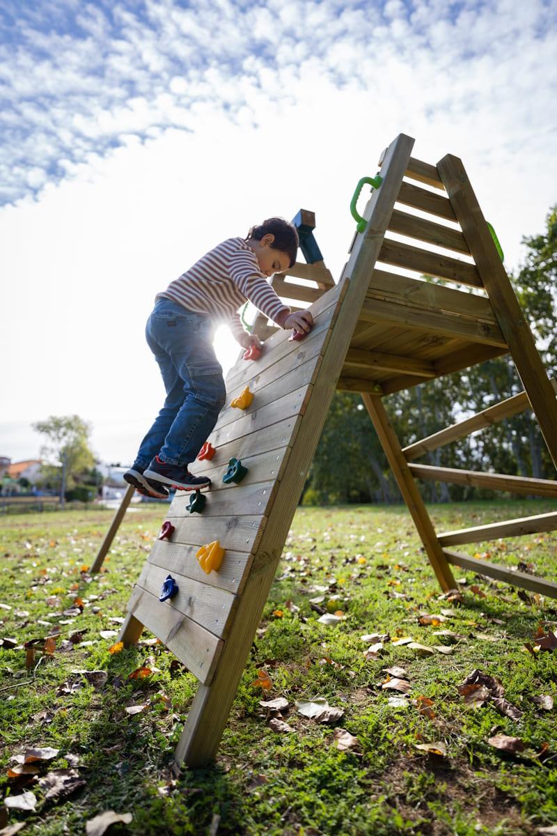 Parque infantil MASGAMES AVENTURA com parede de escalada