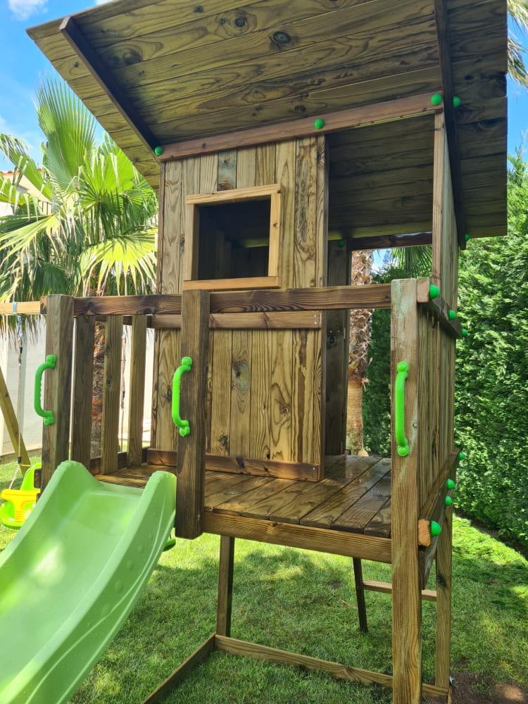 Parque infantil Masgames Beach Hut con columpios