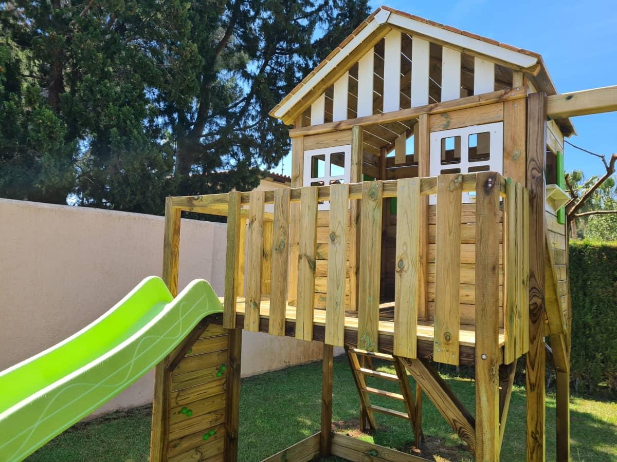 Parque de jogos infantil de madeira Tibidabo com casa e baloiço duplo, Tudo o que quiseres para brincar na rua