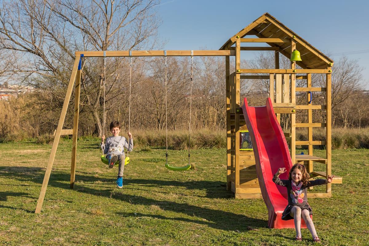 Parque Infantil WICKEY MultiFlyer con Techo de Madera, Columpio y tobogán  Verde, Parque Infantil de Exterior con arenero, Escalera y Accesorios de  Juego para el jardín : : Juguetes y juegos