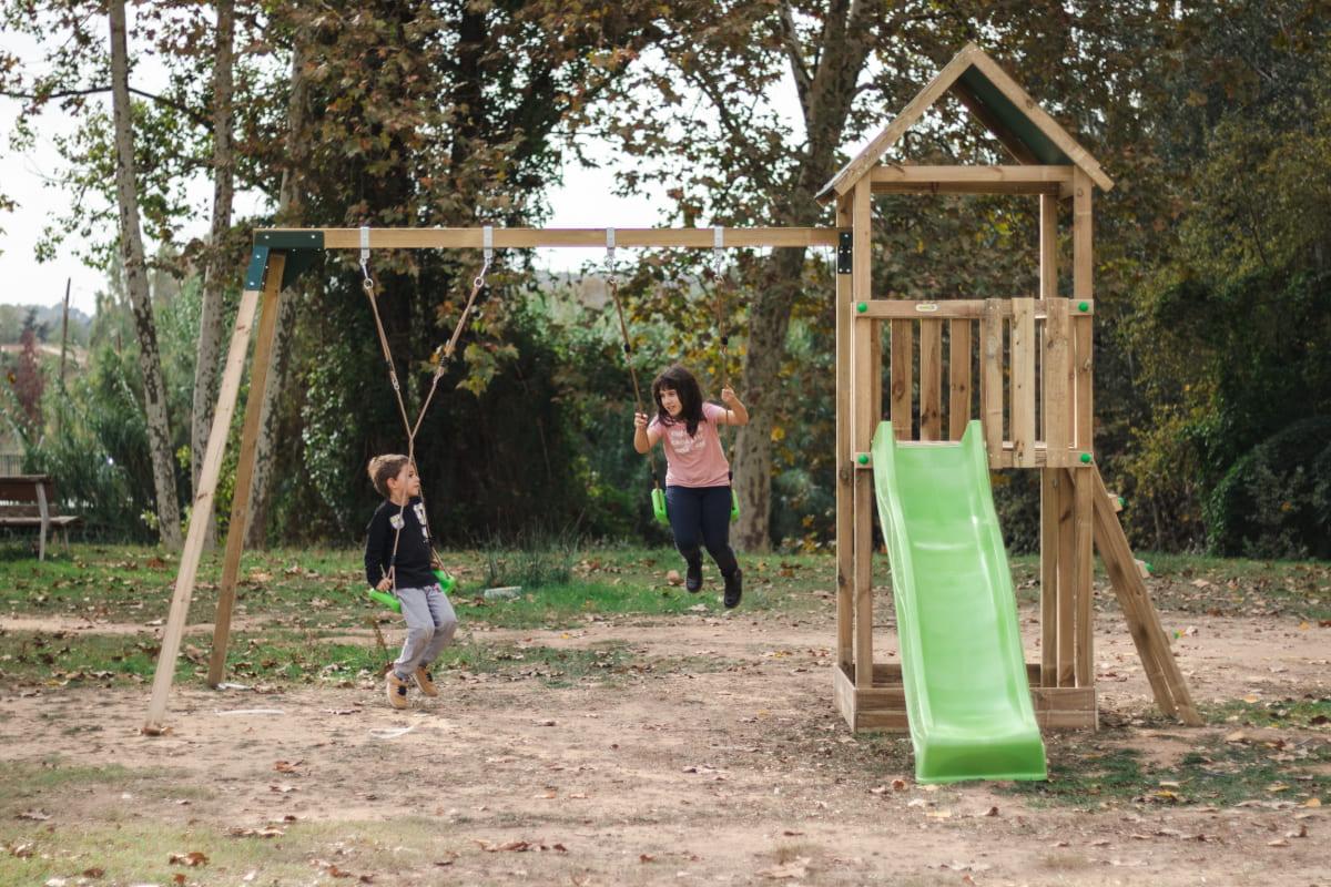 Parque infantil de madeira MASGAMES Tibidabo com escorrega, baloiço e com teto de lona verde