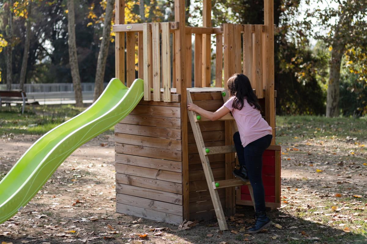 Parque infantil MASGAMES TIBIDABO torre de madera con tobogán y techo de lona verde