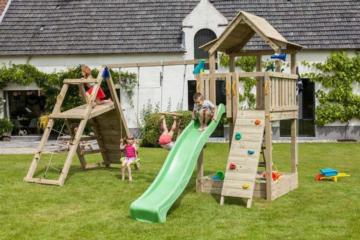 Torre infantil Pagoda con un columpio doble apoyado y rampas de escalar