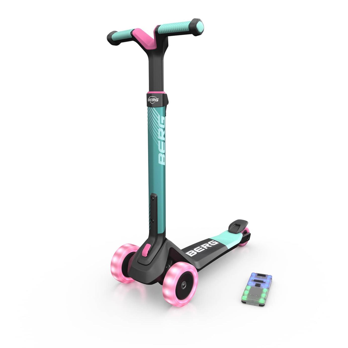 Patinete plegable BERG NEXO Light con plataforma LED color MENTA