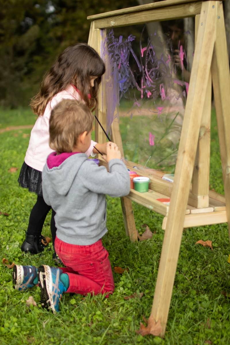 Pizarra infantil de exterior homologada MASGAMES LAPITZ HORECA de madera y metacrilato