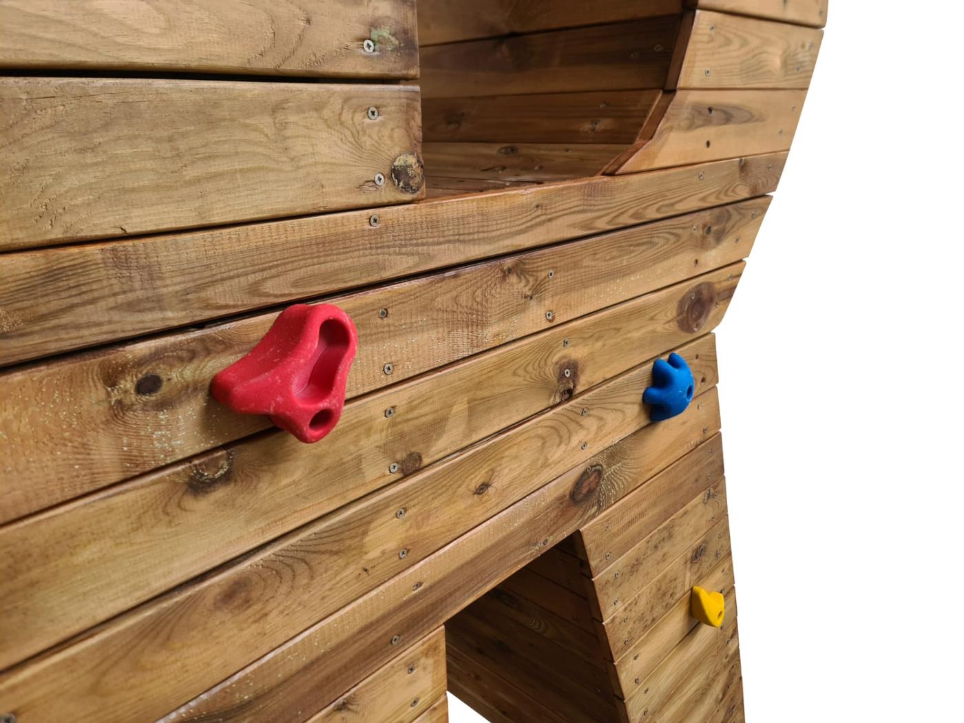 Parque infantil letra gigante de madera con piedras de escalada MASGAMES ALPHAPLAY