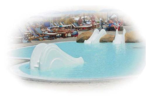 Tobogan aquàtic Boby per a piscines de xipolleig real