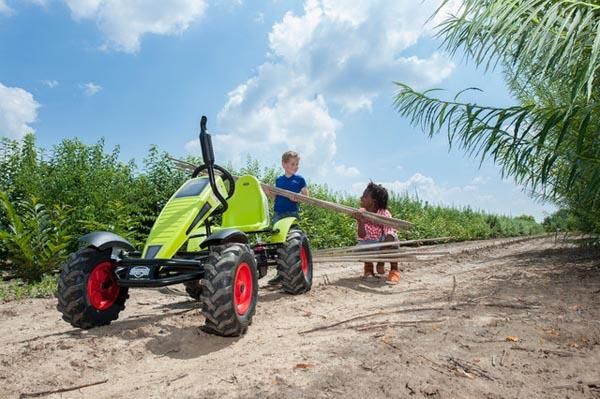 Tractor de pedais BERG Claas BFR-3