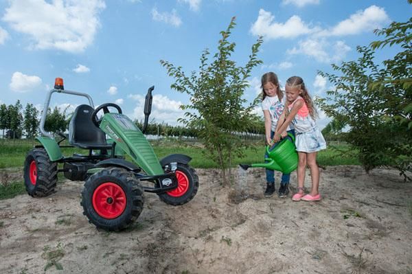 tractor infantis berg fendt bfr